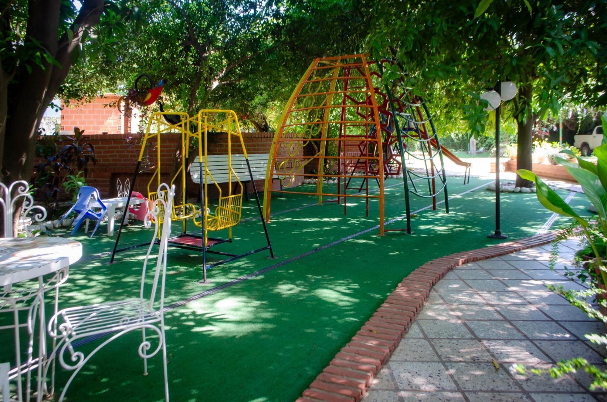 Hotel Boutique El Rancho Olivo Villamontes Exterior photo